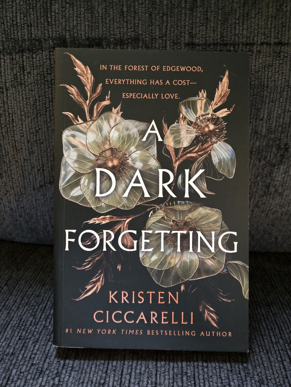 A Dark Forgetting by Kristen Ciccarelli - Floral Black Cover Sprayed Edge